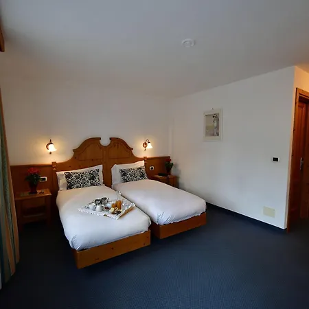 Beau Sejour Otel Etroubles